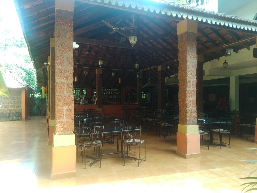 Red Lion Hotel Calangute Exterior photo